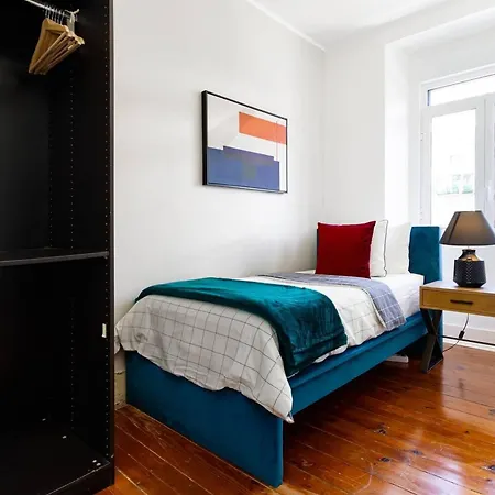 Spacious In 120 M² Fireplace Appartement *