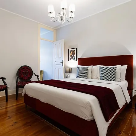 Spacious In 120 M² Fireplace Lisboa